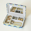 Ask med spegel, PORTABLE JEWELRY CASE STRIPPED, 10 x 7 x 2 cm Ask med spegel, PORTABLE JEWELRY CASE STRIPPED, 10 x 7 x 2 cm