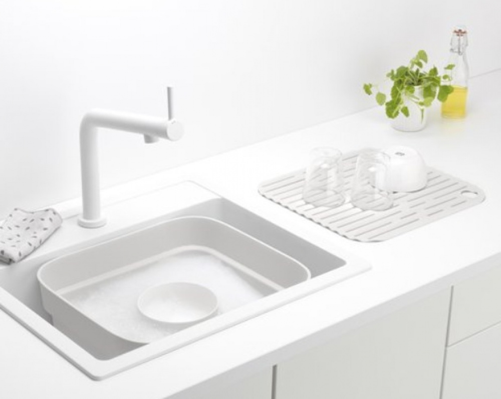 Balja med Diskunderlägg, BRABANTIA WASHING UP BOWL, 34,4 x 37,4 x H 16 cm, Ljusgrå i gruppen Förvaring / Städförvaring och sopsortering hos SmartaSaker.se (40080)