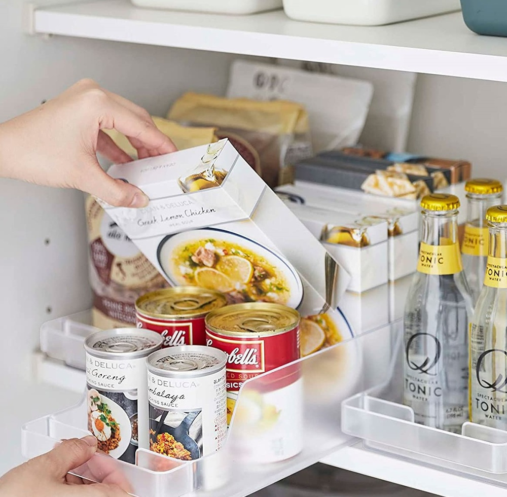 Behållare för ölburkar och konserver, TOWER MODERN CAN STOCKER , Yamazaki, Frostigt Transparent i gruppen Förvaring / Köksförvaring / Kylskåpsförvaring hos SmartaSaker.se (40091)