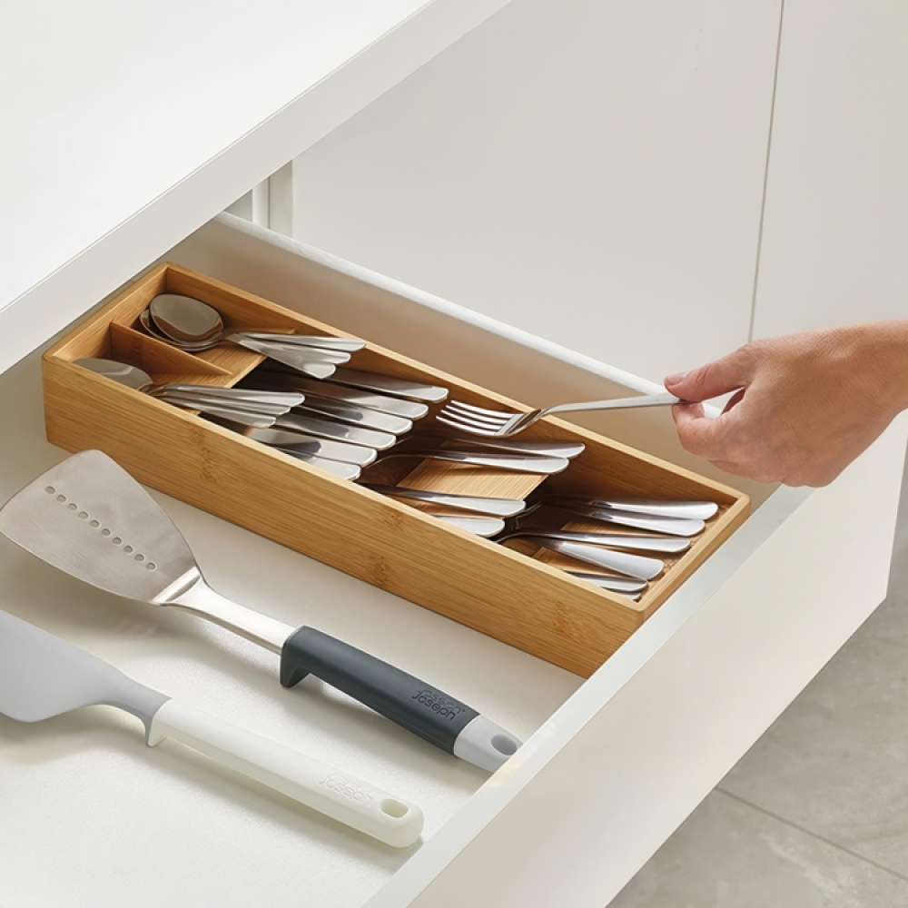 Besticklåda i Bambu, 5 fack, DRAWERSTORE BAMBOO Joseph Joseph, 39,8 x 12,2 x H 6 cm, Natur i gruppen Förvaring / Köksförvaring / Organisera köksskåp / Besticklådor hos SmartaSaker.se (40104)