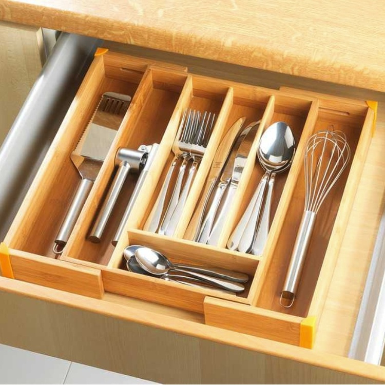 Besticklåda i Bambu, Expanderbar, BAMBOO, 35,7 x 25,7 ~38,5 x H 5,1 cm, Natur i gruppen Förvaring / Köksförvaring / Organisera köksskåp / Besticklådor hos SmartaSaker.se (40105)