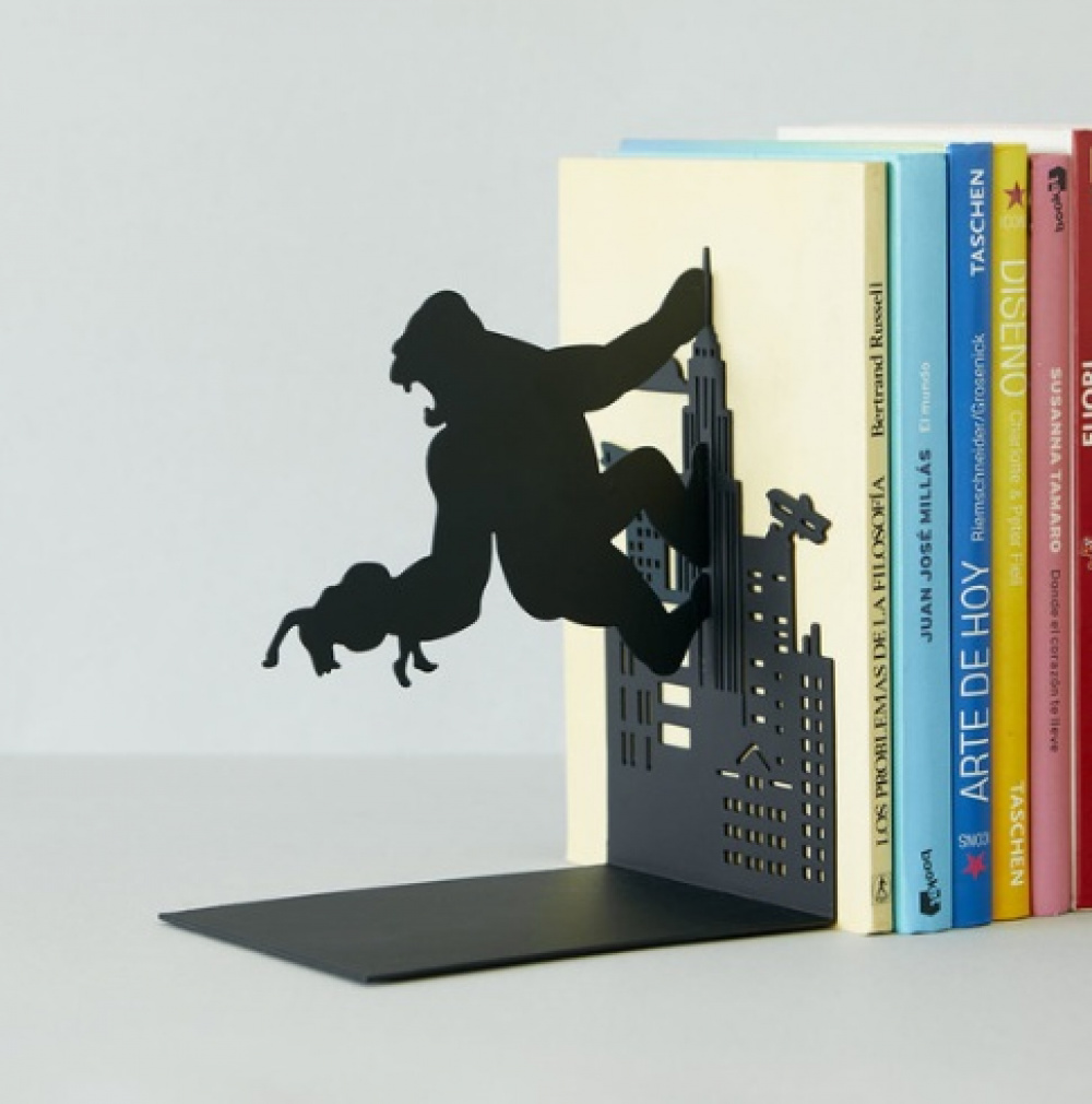 Bokstöd i metall, KING KONG, 10 x 14 x H 17, Svart i gruppen Förvaring / Kontorsmaterial hos SmartaSaker.se (40201)