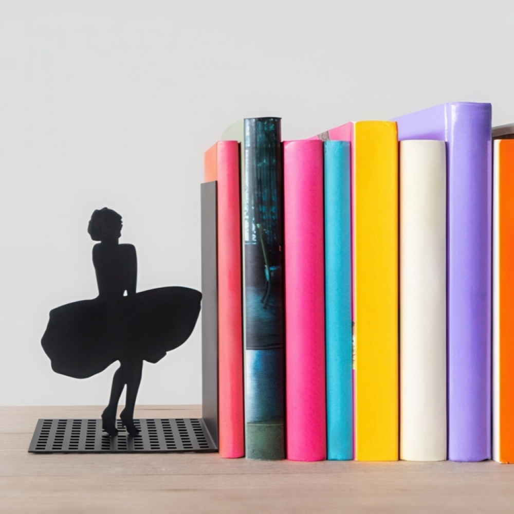 Bokstöd i metall, MERILYN, 12 x 10 x H 17, Svart i gruppen Förvaring / Kontorsmaterial hos SmartaSaker.se (40204)