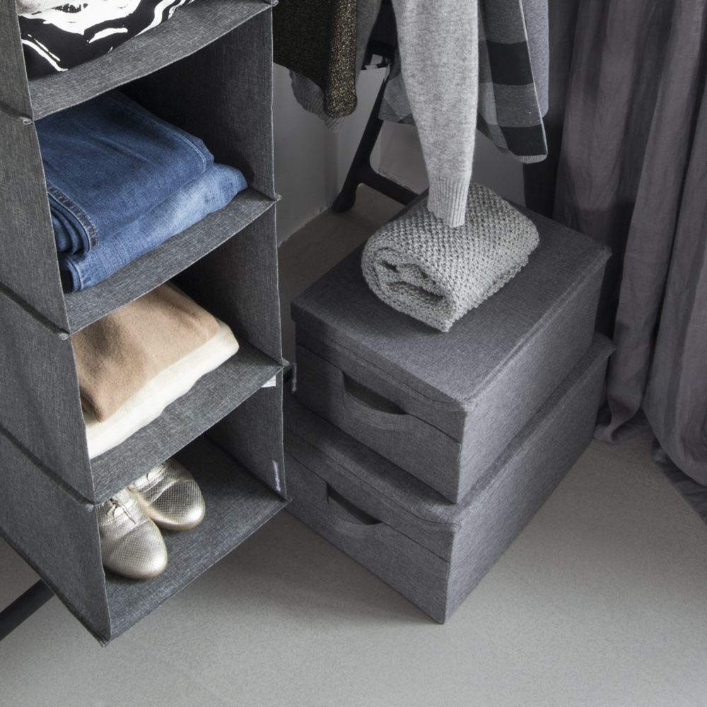 Box i tyg med lock, BIGSO MEDIUM SOFT STORAGE 40 x 30 x H 22 cm, Grå i gruppen Förvaring / Förvaringslådor / BigSo förvaringslådor hos SmartaSaker.se (40222)
