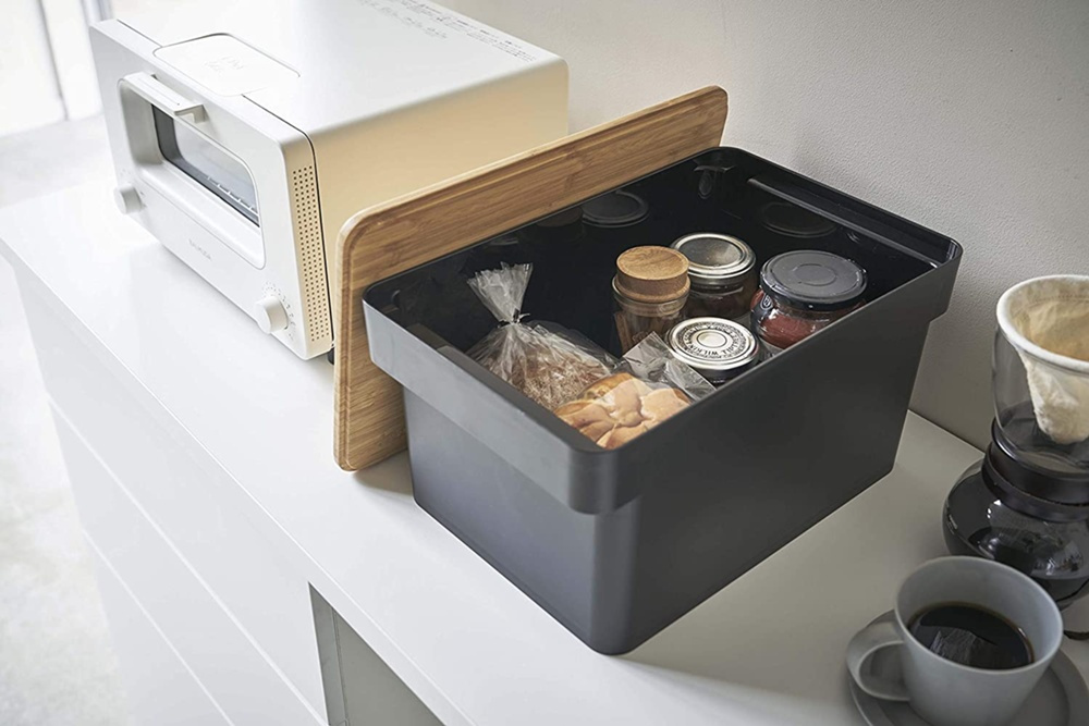 Brödlåda med skärbräda i bambu, TOWER BREAD CASE, Yamazaki, Svart i gruppen Förvaring / Köksförvaring hos SmartaSaker.se (40253)