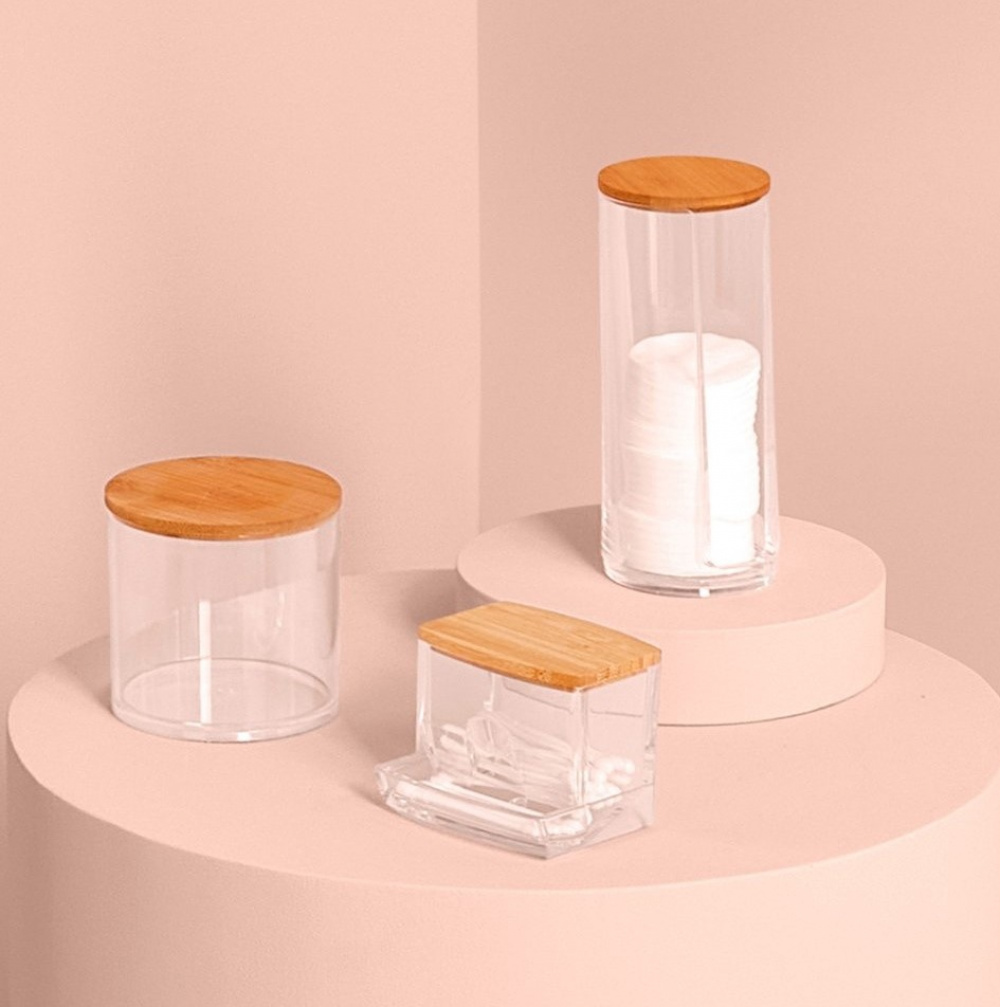 Burk för Tops, SELENA BAMBOO COTTON BUDS DISPENSER, 9,3 x 8 x H 7,4 cm, Klar / Natur i gruppen Förvaring / Badrumsförvaring / Sminkförvaring hos SmartaSaker.se (40285)