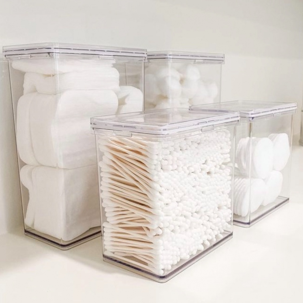 Burk för torrvaror, 1,4 L, THE HOME EDIT MEDIUM CANISTER, 10,2 x 15,2 x H 15,6 cm , Transparent i gruppen Förvaring / Köksförvaring / Förvaringslådor och burkar hos SmartaSaker.se (40296)