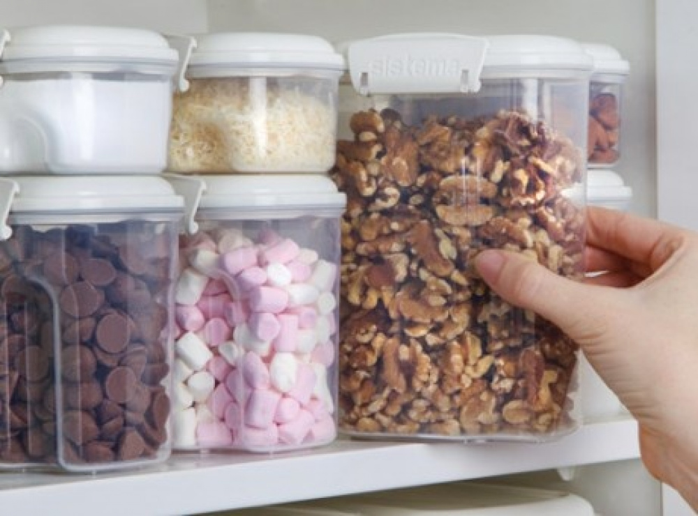 Burkar för strössel, strösocker mm, 3 st, SISTEMA BAKE IT STACK & POUR, Klar / Vit i gruppen Förvaring / Köksförvaring / Förvaringslådor och burkar / Sistema hos SmartaSaker.se (40338)