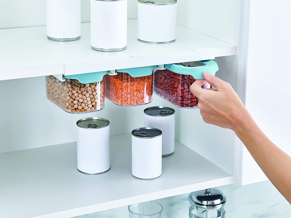 Burkar Under-Hylla Förvaring, 3 burkar, CUPBOARD-STORE, Small, Joseph Joseph, Klar / Blå i gruppen Förvaring / Köksförvaring / Organisera köksskåp / Under hyllan-förvaring hos SmartaSaker.se (40346)