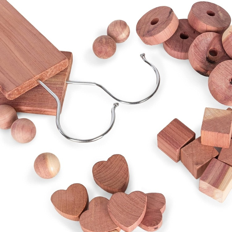 Cederträ Set med 34 delar, ASSORTED CEDAR ACCESSORIES, Natur i gruppen Förvaring / Garderobsförvaring hos SmartaSaker.se (40361)