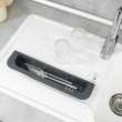Diskbänksförvaring, Över diskho, SINK CADDY, 35,5 ~ 49,4 x 8,5 x H 5,5 cm, Mörkgrå Diskbänksförvaring, Över diskho, SINK CADDY, 35,5 ~ 49,4 x 8,5 x H 5,5 cm, Mörkgrå