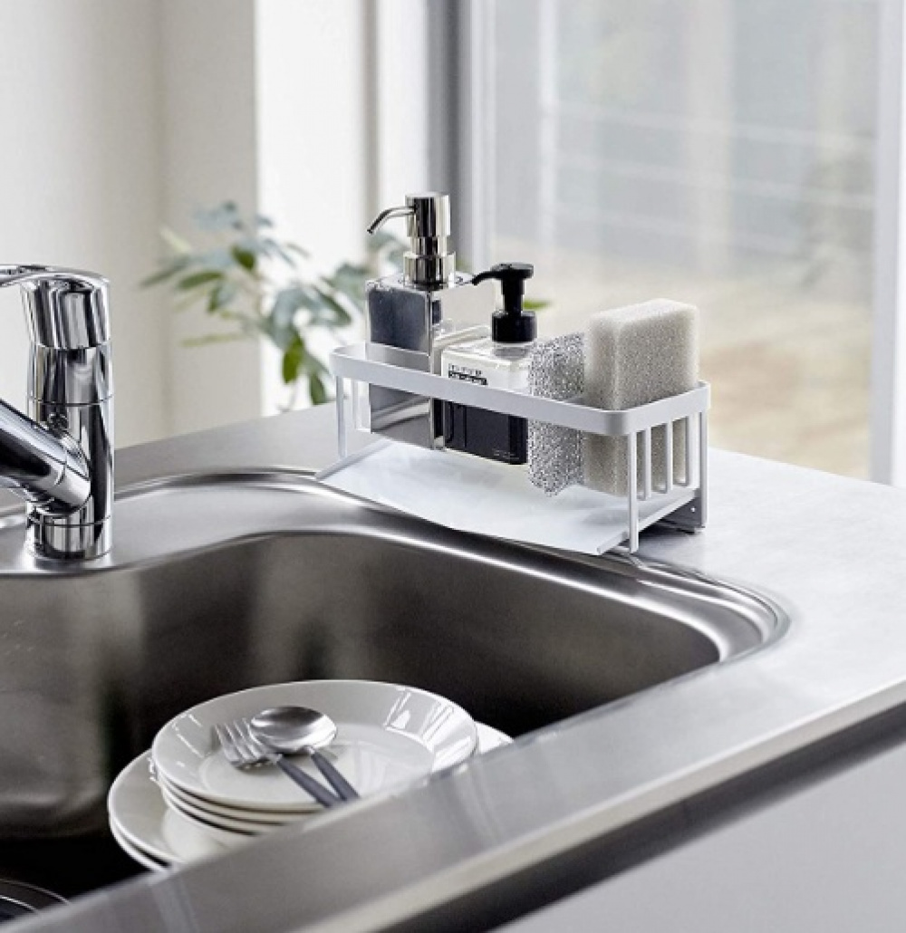 Diskmedel & svamphållare i metall, TOWER SINK ORGANISER, Yamazaki, Vit i gruppen Förvaring / Köksförvaring / Diskställ och diskbänk hos SmartaSaker.se (40424)