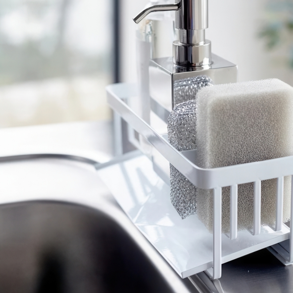 Diskmedel & svamphållare i metall, TOWER SINK ORGANISER, Yamazaki, Vit i gruppen Förvaring / Köksförvaring / Diskställ och diskbänk hos SmartaSaker.se (40424)