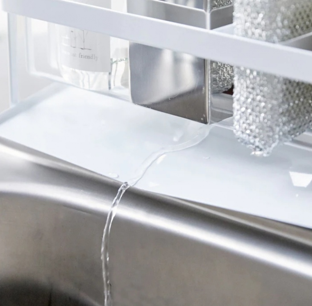 Diskmedel & svamphållare i metall, TOWER SINK ORGANISER, Yamazaki, Vit i gruppen Förvaring / Köksförvaring / Diskställ och diskbänk hos SmartaSaker.se (40424)