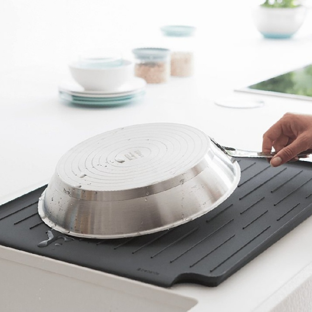 Diskställ med bestickkorg, Brabantia i gruppen Förvaring / Köksförvaring / Diskställ och diskbänk hos SmartaSaker.se (40439)