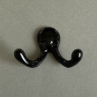 Dubbelkrok i metall, EXMEZ, 6,5 cm, Svart Dubbelkrok i metall, EXMEZ, 6,5 cm, Svart