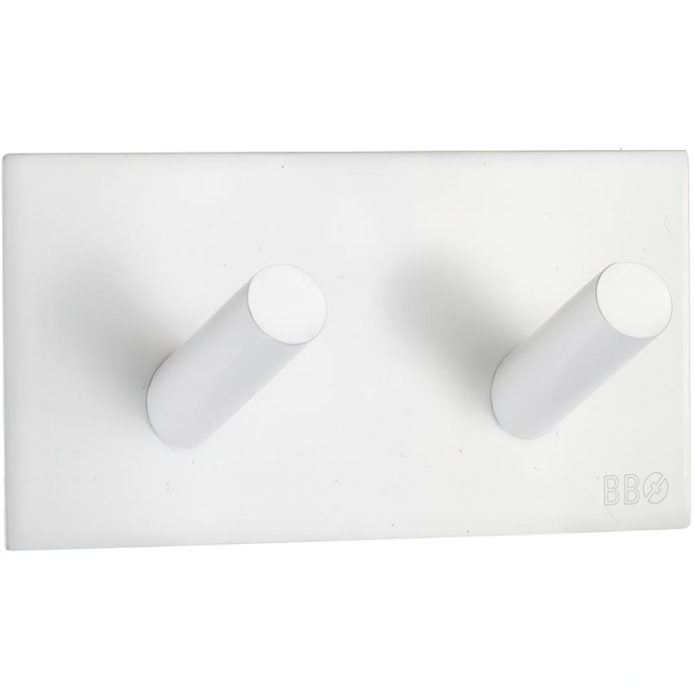 Dubbelkrok, Självhäftande, Kantig, BESLAGSBODEN, 9 x H 4,5 cm i gruppen Förvaring / Magneter och självhäftande / Självhäftande krokar hos SmartaSaker.se (40502)