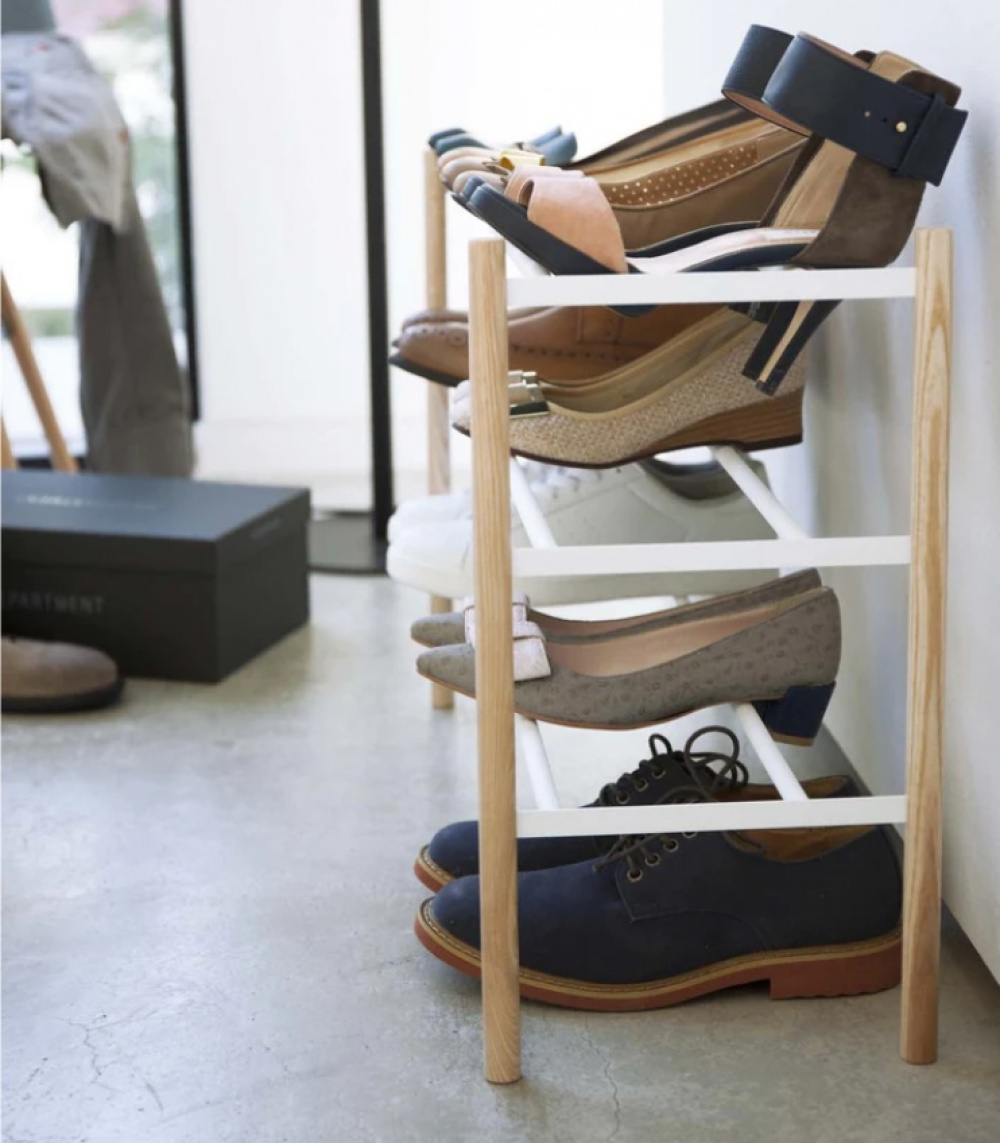 Expanderbar skohylla, metall och trä, PLAIN 3-TIERED, 41 ~ 70 x 25 x H 45,5 cm, Yamazaki, Vit /Natur i gruppen Förvaring / Hallförvaring / Skohyllor hos SmartaSaker.se (40567)