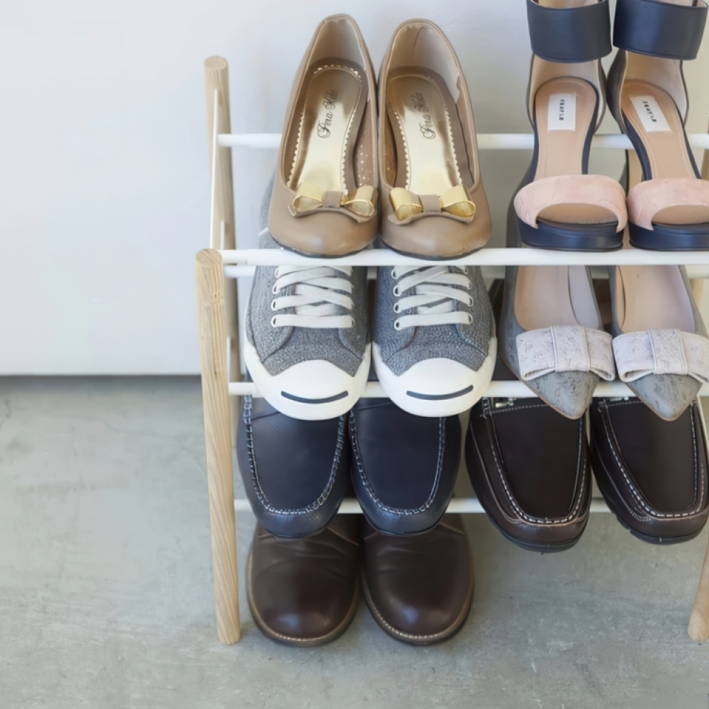 Expanderbar skohylla, metall och trä, PLAIN 3-TIERED, 41 ~ 70 x 25 x H 45,5 cm, Yamazaki, Vit /Natur i gruppen Förvaring / Hallförvaring / Skohyllor hos SmartaSaker.se (40567)