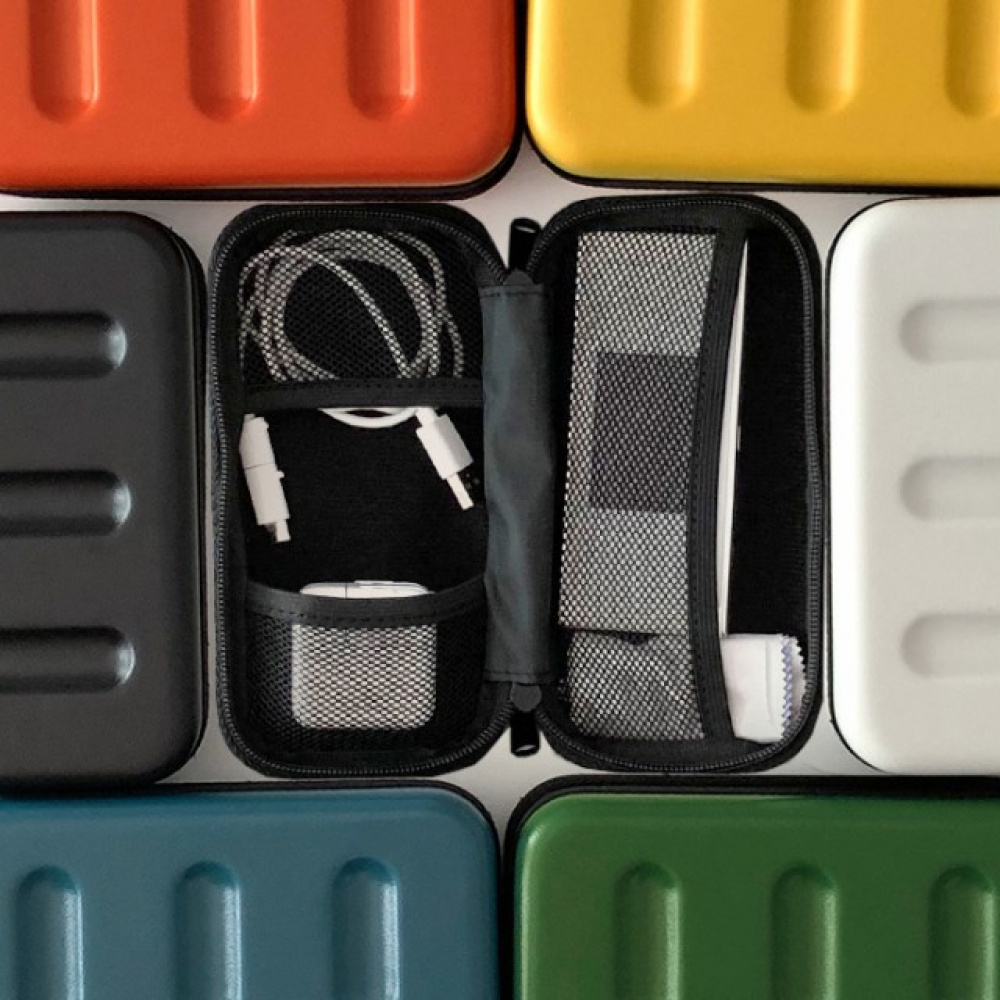 Fodral för sladdar mm, HARD SHELL CASE, 18 x 9 x H 6 cm, Nähe i gruppen Förvaring / Förvaring på resa / Packpåsar och packkuber hos SmartaSaker.se (40608)