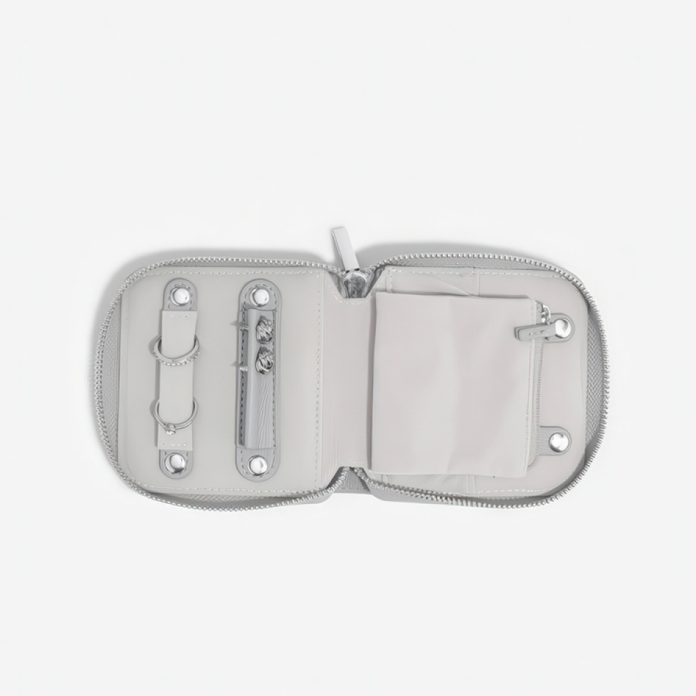Fodral för smycken, STACKERS COMPACT JEWELLRY PURSE, 11 x 11 x 2,5 cm i gruppen Förvaring / Förvaring på resa / Smyckesförvaring för resa hos SmartaSaker.se (40612)