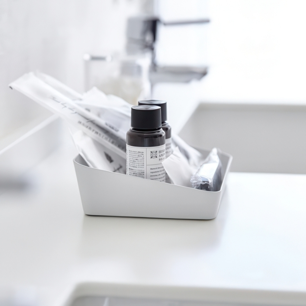 Förvaringsbricka i metall, TOWER AMENITY TRAY, 17,5 x 13,5 x H 5 cm, Yamazaki i gruppen Förvaring / Förvaringslådor / Småförvaring hos SmartaSaker.se (40678)