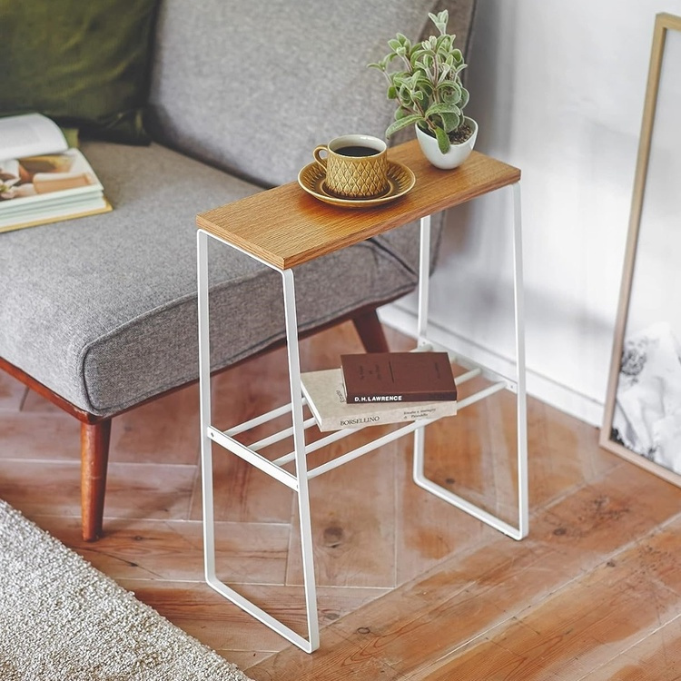 Förvaringshylla i metall och trä, TOSCA SIDE TABLE, 42 x 22 x H 56,5 cm, Yamazaki, Vit / Natur i gruppen Förvaring / Hallförvaring hos SmartaSaker.se (40729)