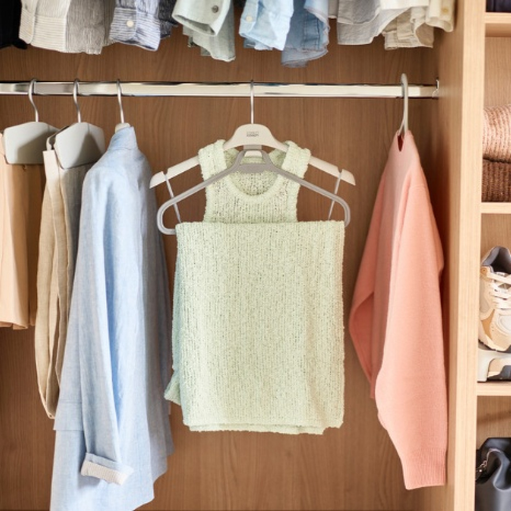 Galgar, 2 st, ORDERLY LONG GARMENT, Joseph Joseph, 42,5 cm, Grå-Beige i gruppen Förvaring / Garderobsförvaring / Galgar och hängare hos SmartaSaker.se (40913)