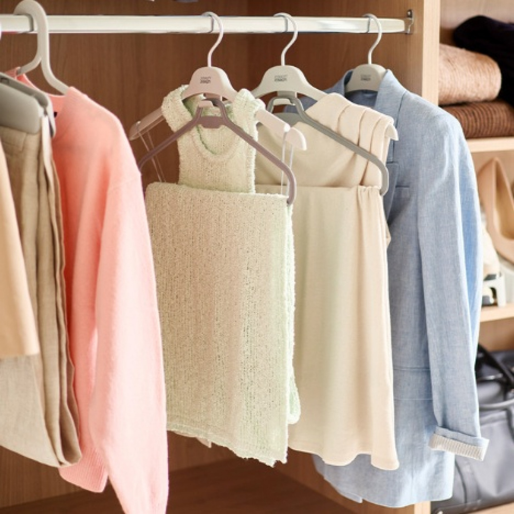 Galgar, 2 st, ORDERLY LONG GARMENT, Joseph Joseph, 42,5 cm, Grå-Beige i gruppen Förvaring / Garderobsförvaring / Galgar och hängare hos SmartaSaker.se (40913)