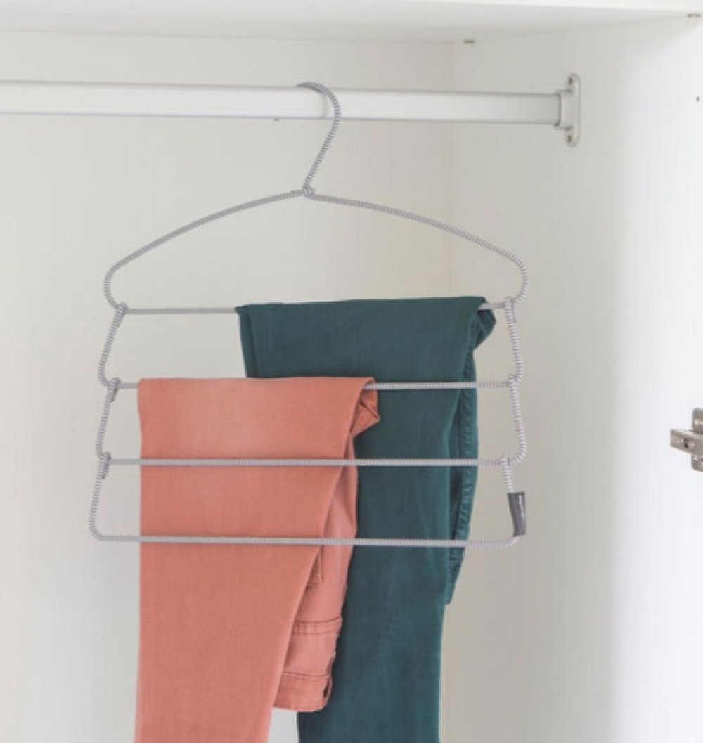Galge för 4 par byxor, BRABANTIA SPACE-SAVER, 41,5 x H 42,5 cm , Svart / Vit i gruppen Förvaring / Garderobsförvaring / Galgar och hängare hos SmartaSaker.se (40926)