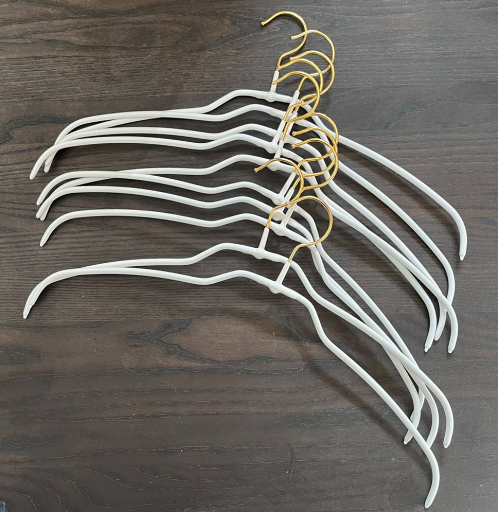 Galge, Extra tunn, Anti-Slip, MAWA THIN SPECIAL, 42 cm, Pärlvit / Guld i gruppen Förvaring / Garderobsförvaring / Galgar och hängare hos SmartaSaker.se (40981)