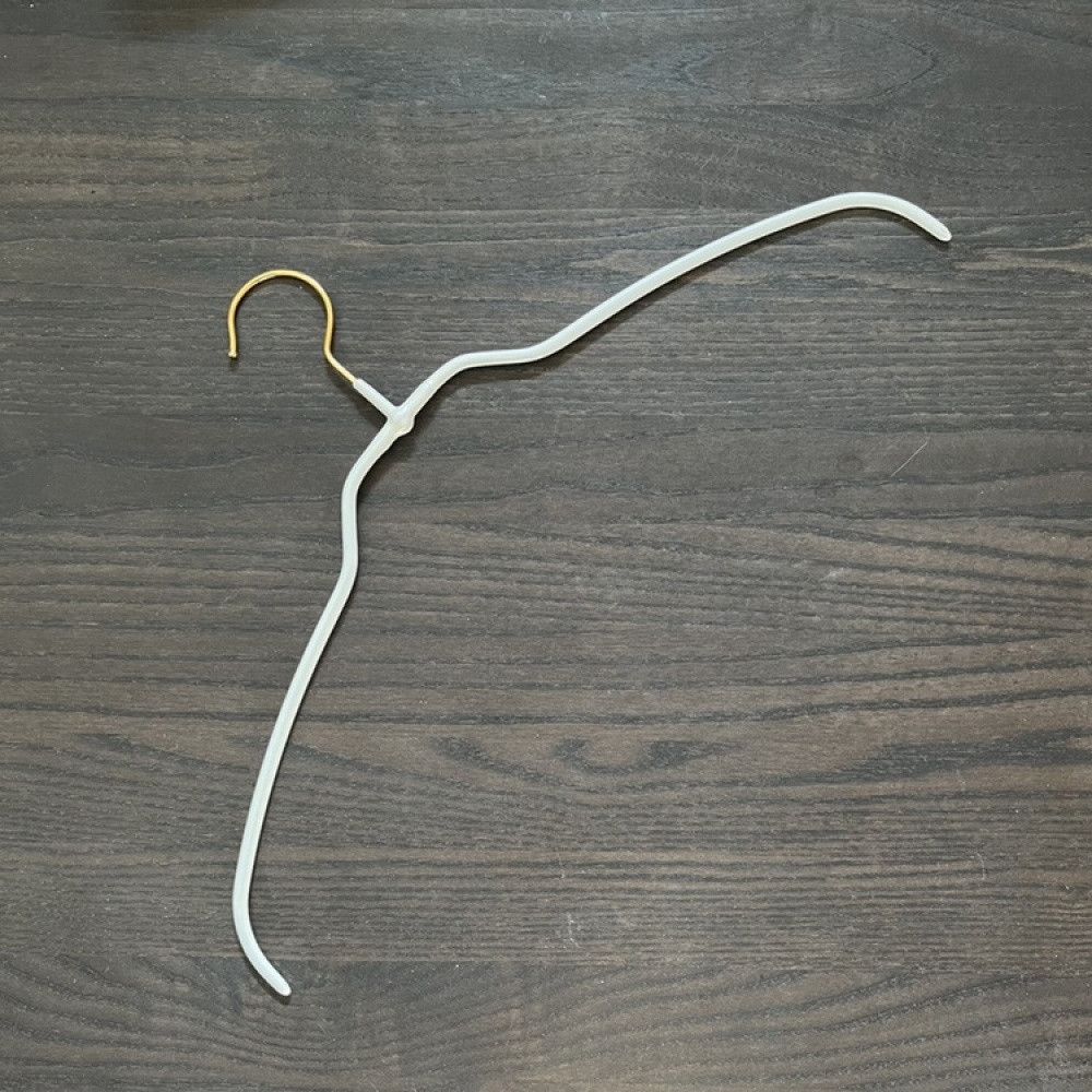 Galge, Extra tunn, Anti-Slip, MAWA THIN SPECIAL, 42 cm, Pärlvit / Guld i gruppen Förvaring / Garderobsförvaring / Galgar och hängare hos SmartaSaker.se (40981)