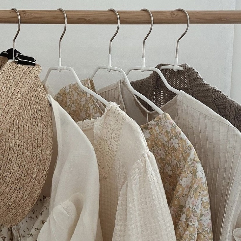 Halkfri galge, 42cm i gruppen Förvaring / Garderobsförvaring / Galgar och hängare hos SmartaSaker.se (40982)