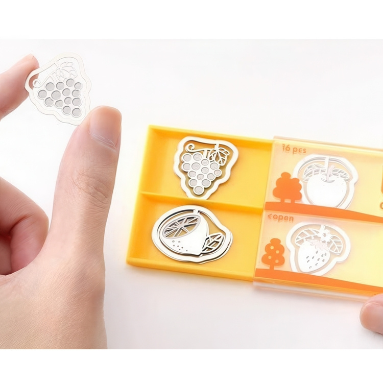 Gem i form av frukter E-CLIPS - FRUIT, 16 st, Midori, Silver i gruppen Förvaring / Kontorsmaterial hos SmartaSaker.se (40992)