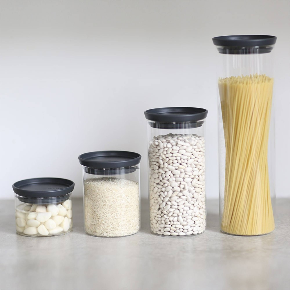 Glasburk 1,1L, STACKABLE LARGE JAR, Ø 10,4 x H 19 cm, Brabantia, Klar / Mörkgrå i gruppen Förvaring / Köksförvaring / Förvaringslådor och burkar hos SmartaSaker.se (41005)
