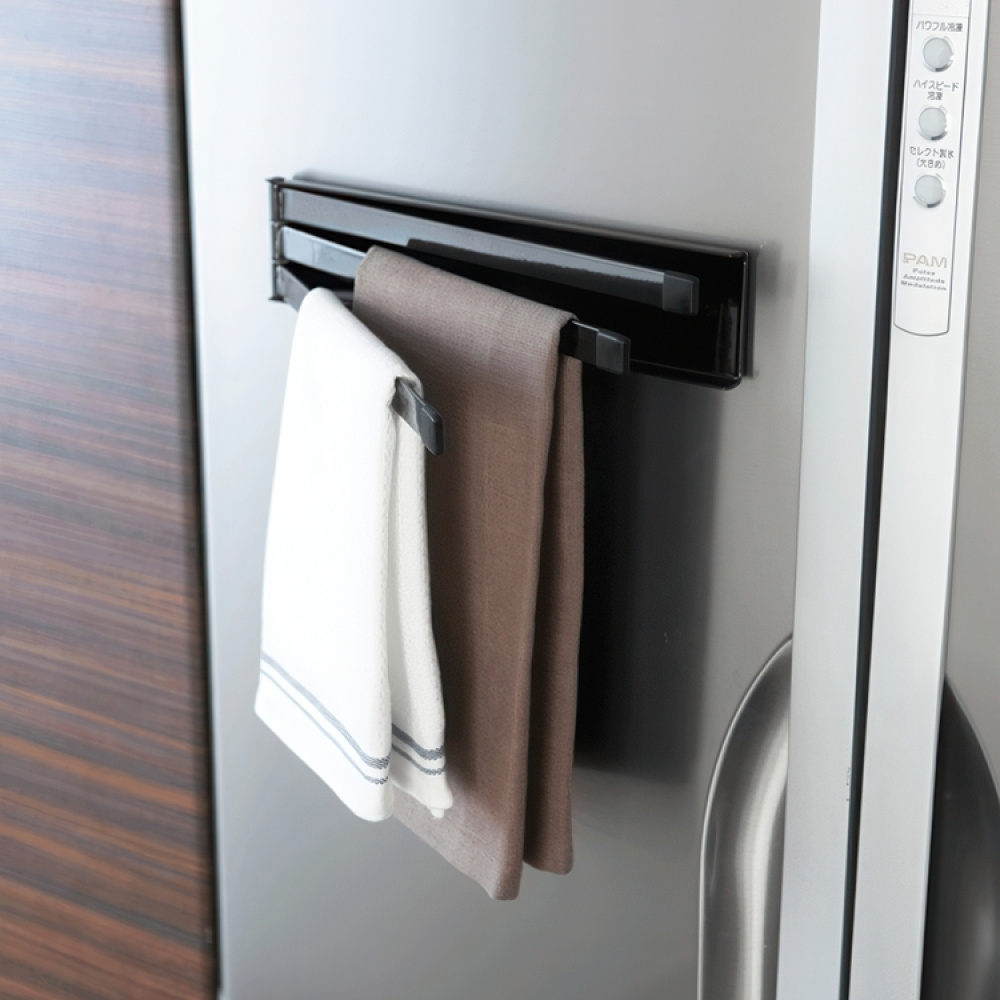 Handdukshållare i metall, Magnetisk, TOWER TEA-TOWEL HANGER, Yamazaki, Svart i gruppen Förvaring / Badrumsförvaring hos SmartaSaker.se (41060)