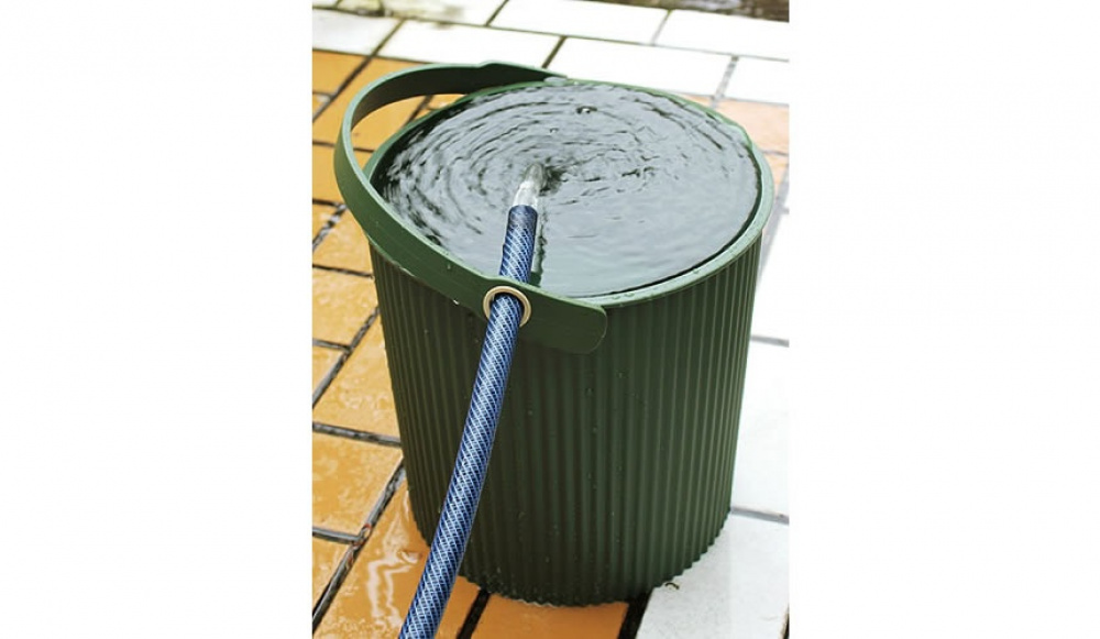 Hink / korg med lock, BAKED GREEN LARGE OMNIOUTIL, 20L, Grön / Mörkgrön i gruppen Förvaring / Förråd- och garageförvaring / Korgar och hinkar hos SmartaSaker.se (41080)