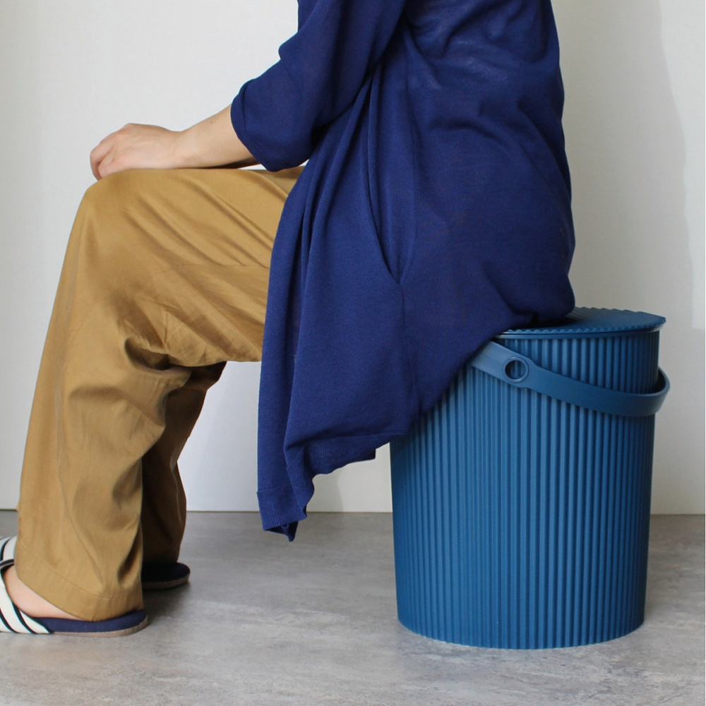 Hink / korg med lock, NAVY LARGE OMNIOUTIL, 20L, Mörkblå i gruppen Förvaring / Förråd- och garageförvaring / Korgar och hinkar hos SmartaSaker.se (41120)