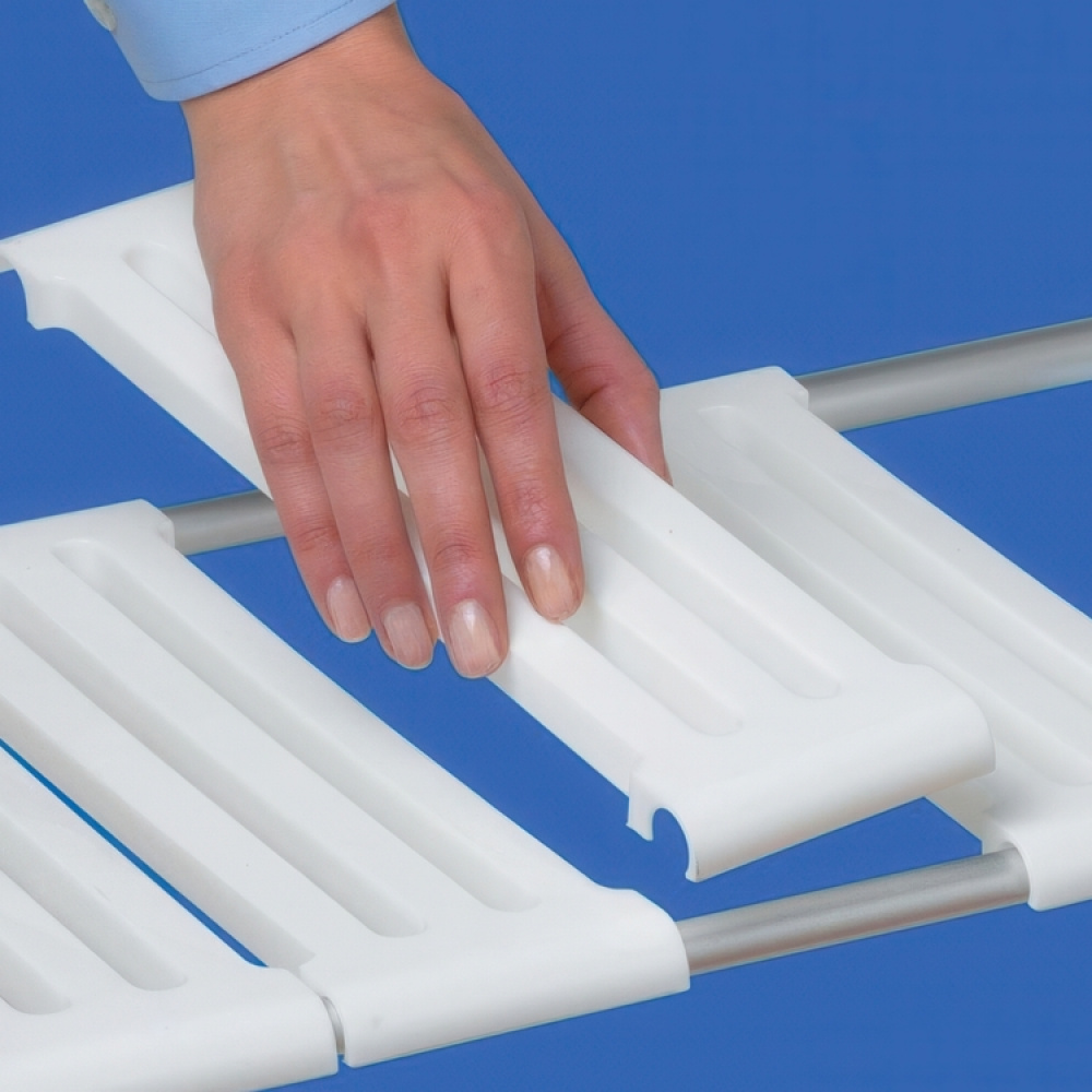 Hylla för under handfatet / diskbänken, UNDER SINK SHELF, 41 till 70 cm, Ljusgrå i gruppen Förvaring / Köksförvaring / Organisera köksskåp / Under diskbänksförvaring hos SmartaSaker.se (41176)