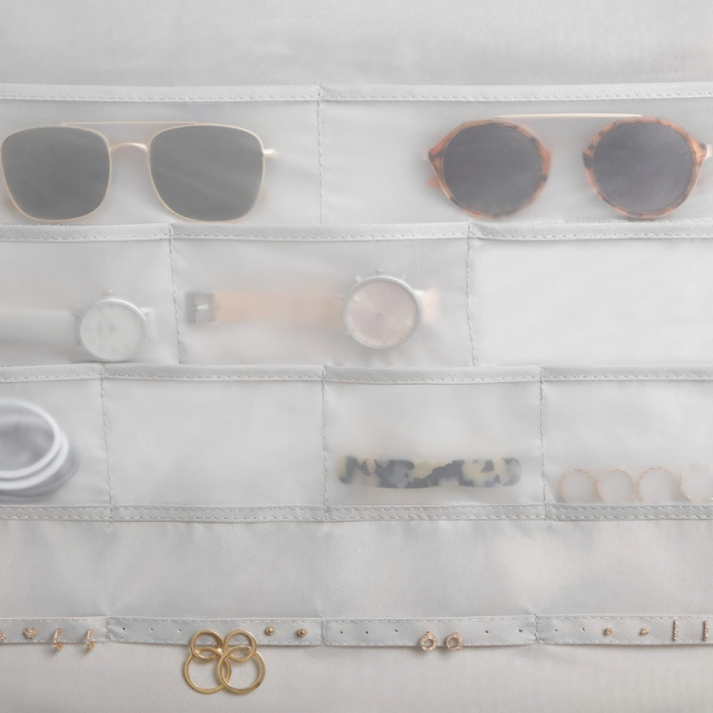 Hängande förvaring för smycken, PREMIUM ACCESSORY HANGER, 45 x H 90 cm, Ljusgrå i gruppen Förvaring / Sovrumsförvaring / Smyckesförvaring hos SmartaSaker.se (41259)