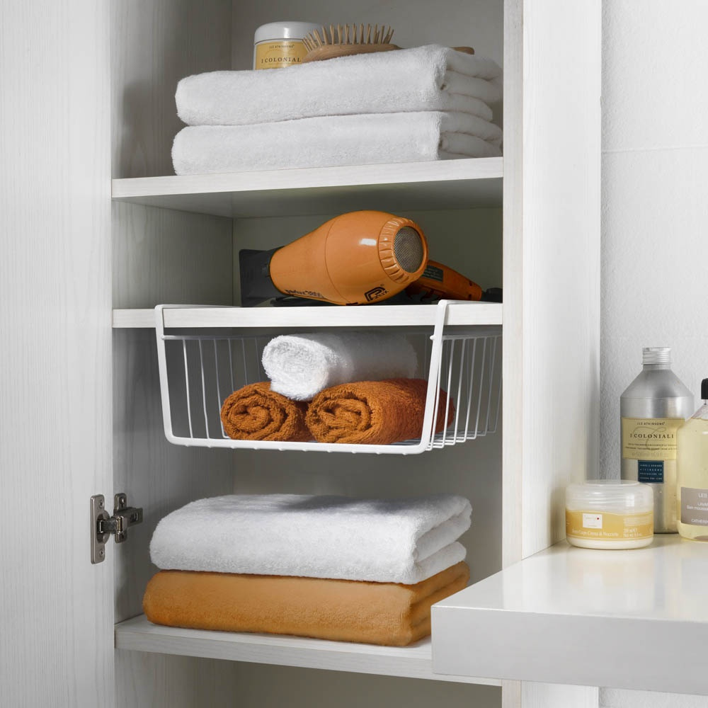 Hängkorg i metall, BABATEX, 30 x 26 x H 14 cm, Vit i gruppen Förvaring / Köksförvaring / Organisera köksskåp / Under hyllan-förvaring hos SmartaSaker.se (41316)