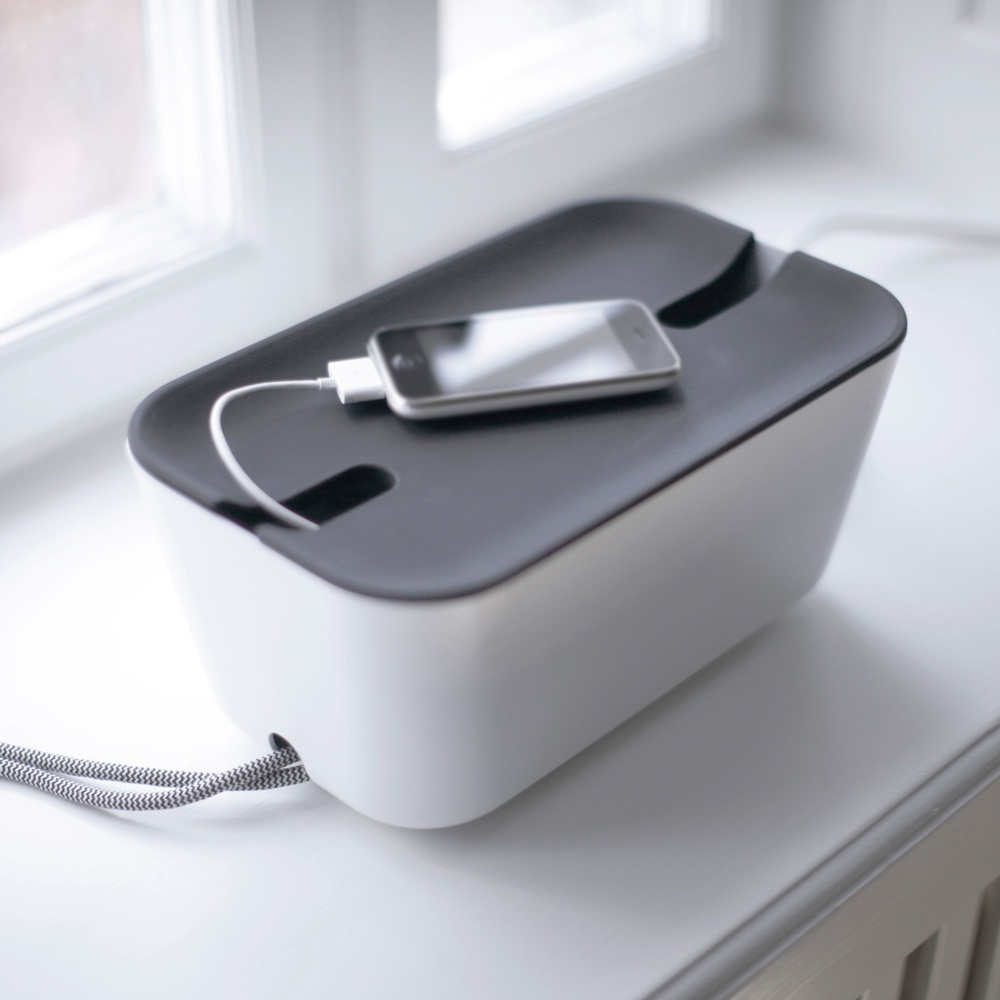 Kabelsamlare, BOSIGN MEDIUM CABLE ORGANISER, 30 x 18 x H 13,5 cm, Vit / Grå i gruppen Förvaring / Förvaringslådor hos SmartaSaker.se (41338)