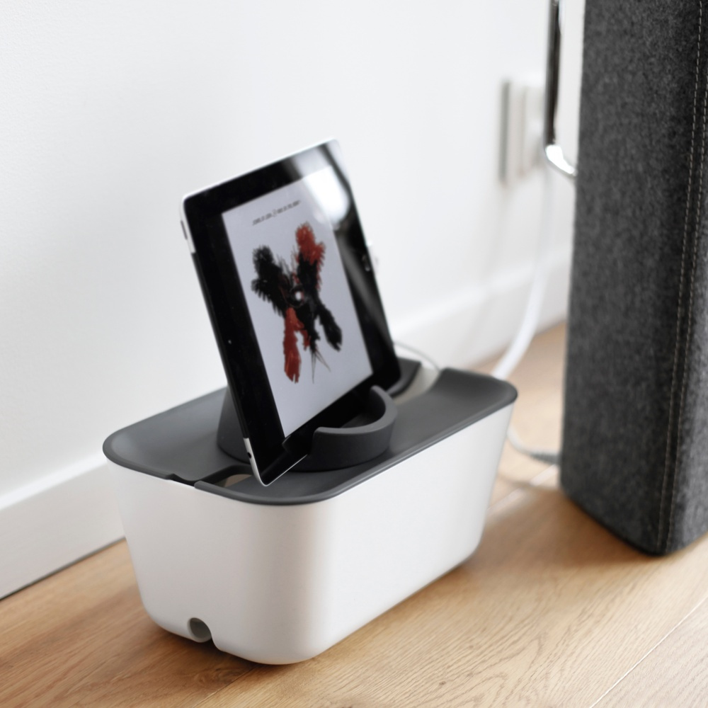 Kabelsamlare, BOSIGN MEDIUM CABLE ORGANISER, 30 x 18 x H 13,5 cm, Vit / Grå i gruppen Förvaring / Förvaringslådor hos SmartaSaker.se (41338)