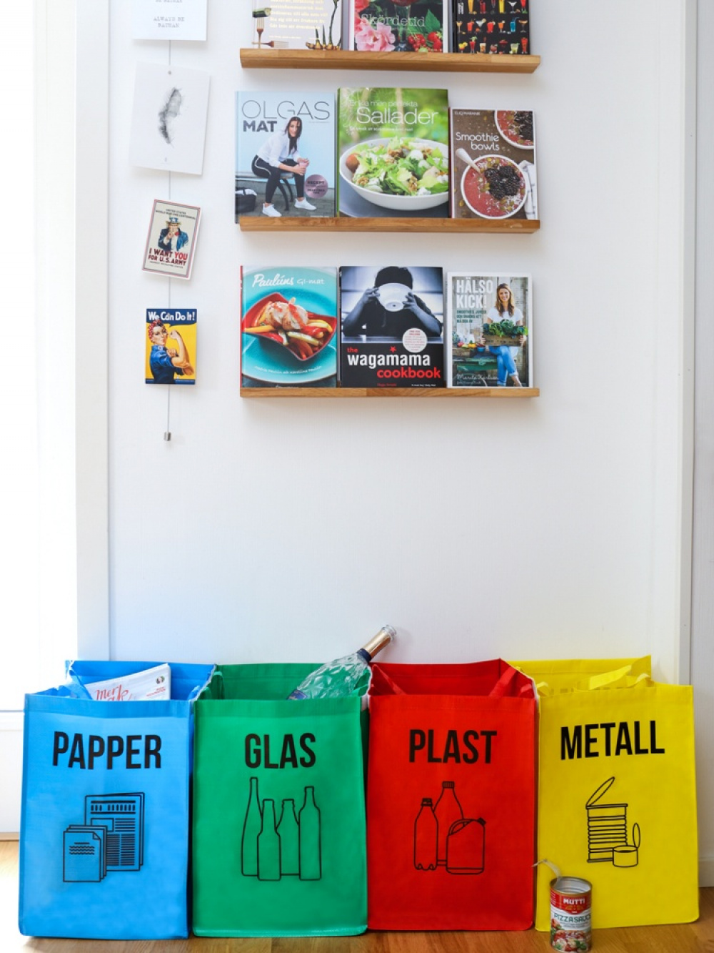 Kassar för källsortering, 4 st, RETURKASSAR, 31 x 31 x H 44 cm, Mixade färger i gruppen Förvaring / Städförvaring och sopsortering / Sopsortering hos SmartaSaker.se (41355)