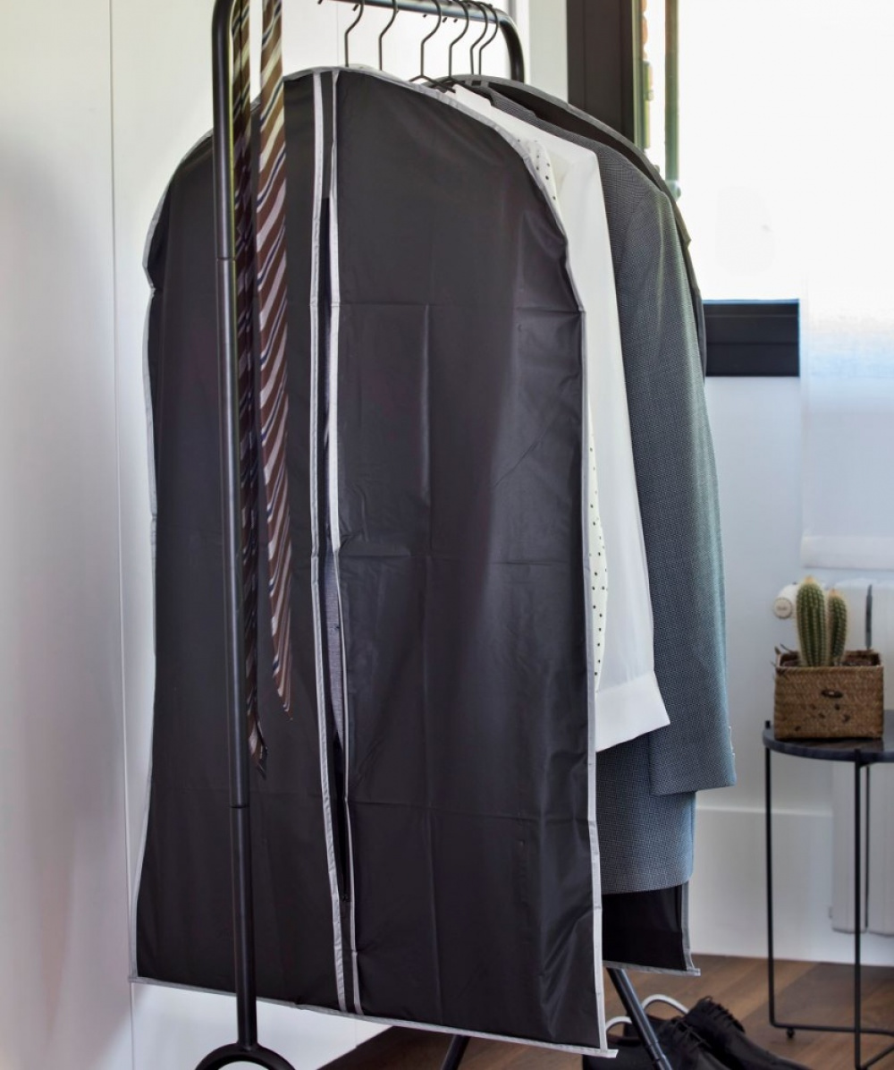 Klädöverdrag, Kort, URBAN BLACK, 60 x H 100 cm, Svart i gruppen Förvaring / Garderobsförvaring / Klädgarderober hos SmartaSaker.se (41431)