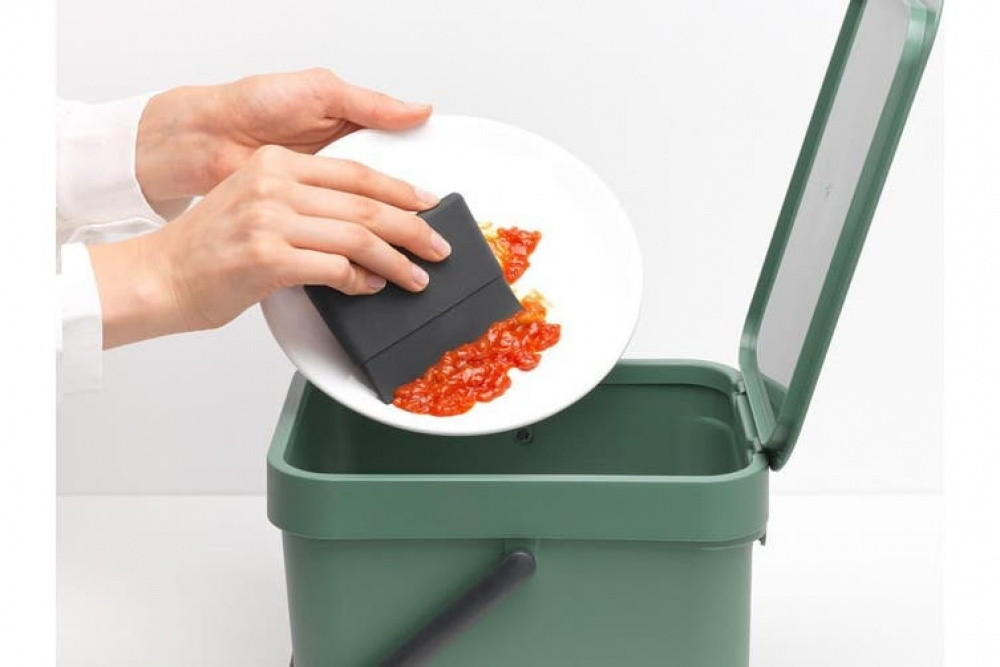 Liten skrapa, Silikon, DISH SQUEEGEE, 10,5 x 7,5 cm, Brabantia, Mörkgrå i gruppen Förvaring / Köksförvaring / Diskställ och diskbänk hos SmartaSaker.se (41653)