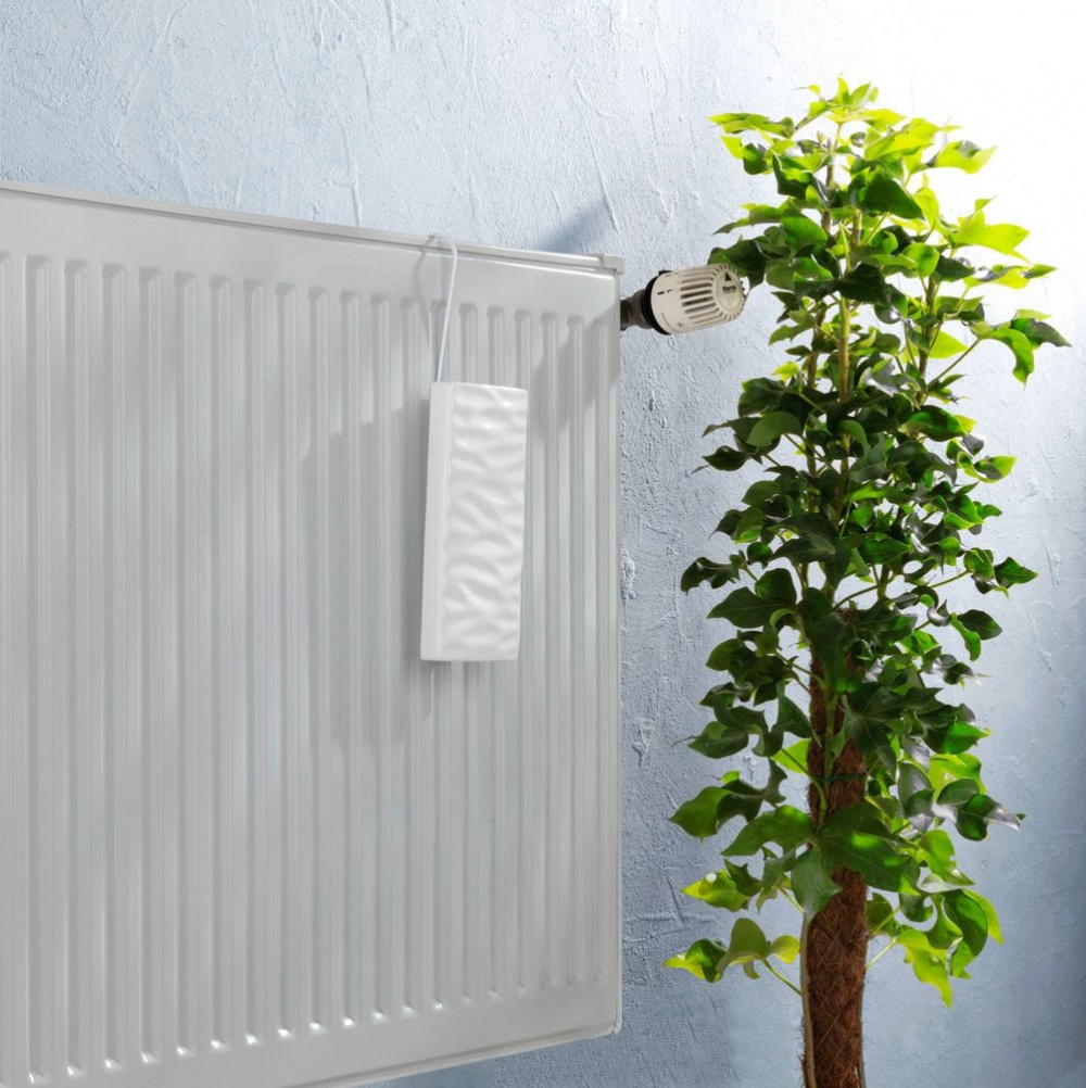 Luftfuktare för klassiska element i Keramik, WAVES HANGING HUMIDIFIER, Vit i gruppen Förvaring / Tvätt och tork hos SmartaSaker.se (41670)