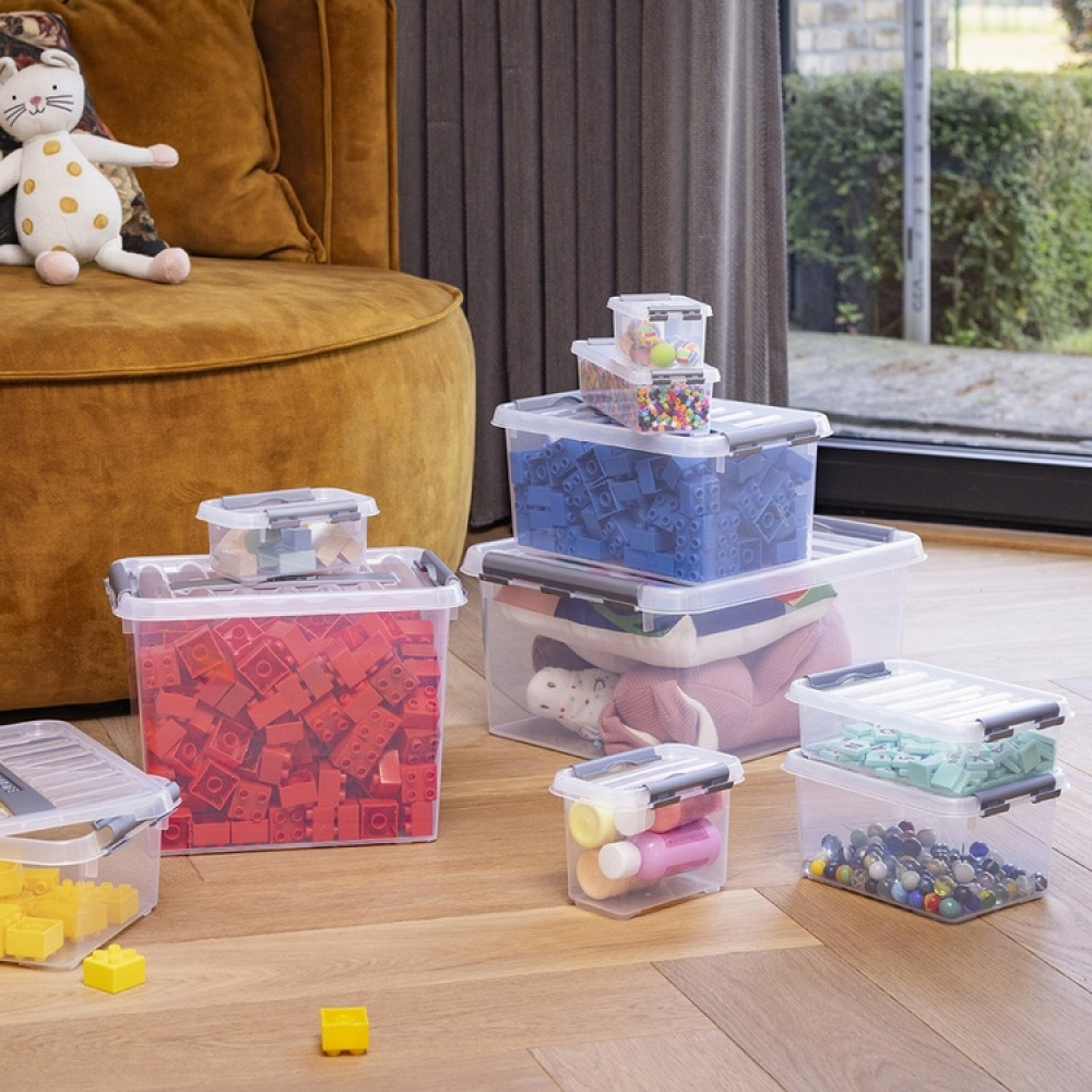 Låda med handtag, Hög, 9 Liter, Q-LINE BOX, 30,7 x 20 x H 22,3 cm, Klar / Silvergrå i gruppen Förvaring / Förvaringslådor hos SmartaSaker.se (41781)