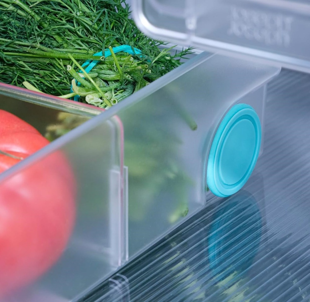 Låda med hjul, JOSEPH JOSEPH XL COMPACT STORAGE BIN, 23,5 x 30,8 x H 8,5 cm, Transparent i gruppen Förvaring / Köksförvaring / Kylskåpsförvaring hos SmartaSaker.se (41800)