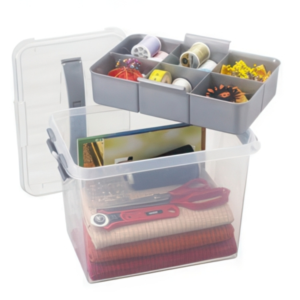 Låda med insats och handtag, 9 Liter, Q-LINE MULTIBOX, 30,7 x 20 x H 22,3 cm Klar / Silvergrå i gruppen Förvaring / Förvaringslådor / Småförvaring hos SmartaSaker.se (41806)